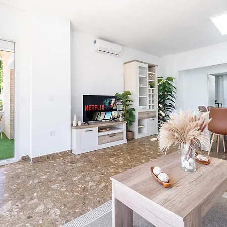 Luxury Beach Frontage 3 Beds With Pool *